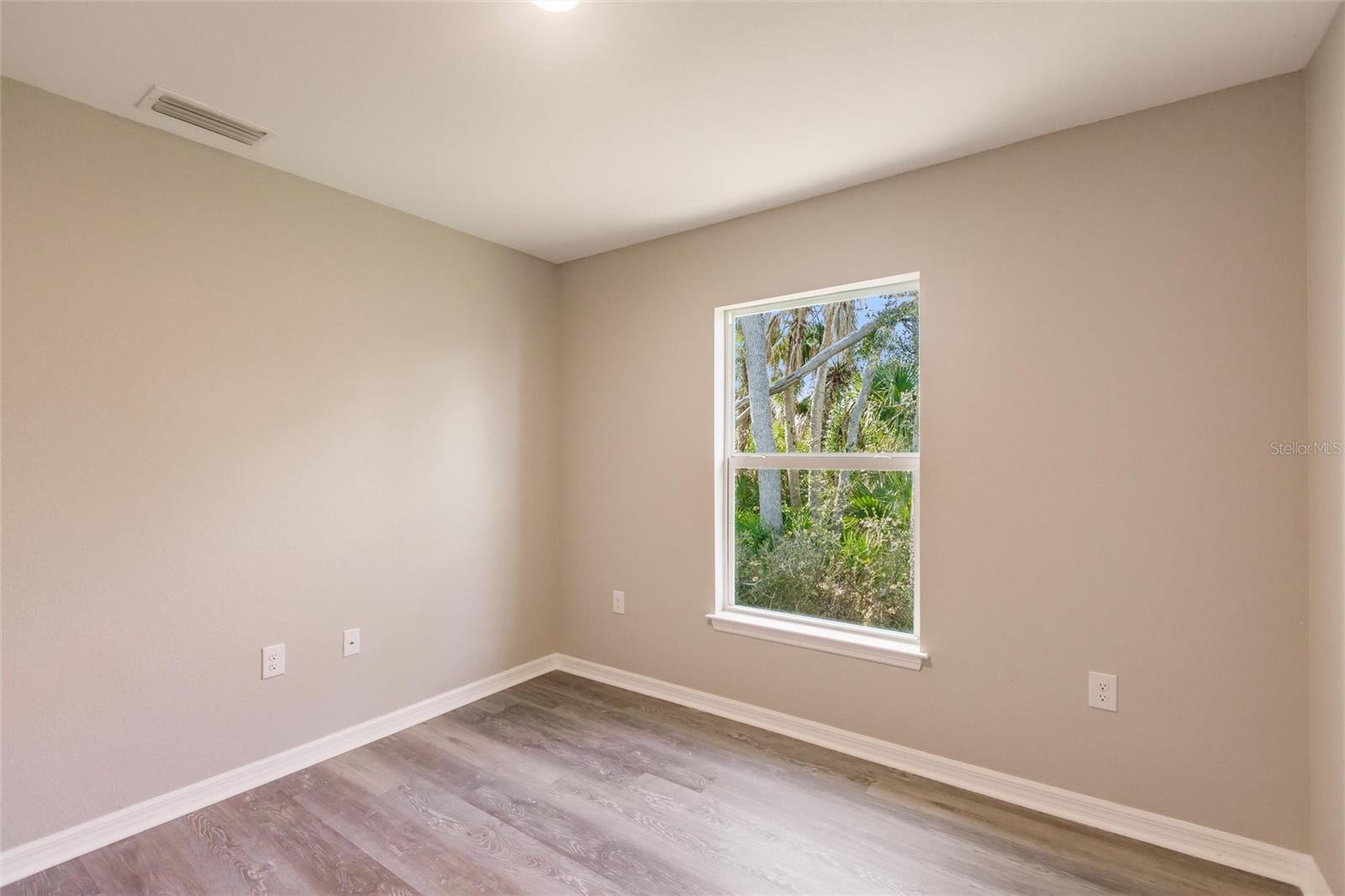 ROTONDA LAKES - Residential