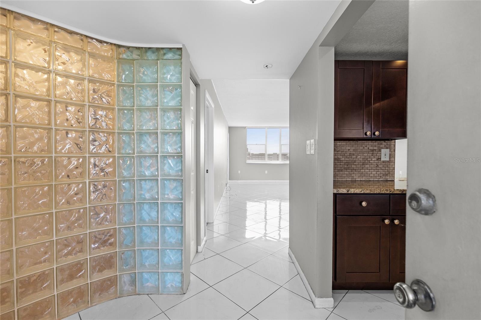 THE ISLANDS-MARTINIQUE CONDO - Residential Lease