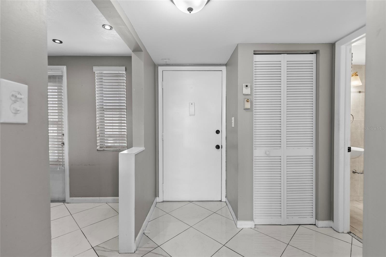 THE ISLANDS-MARTINIQUE CONDO - Residential Lease