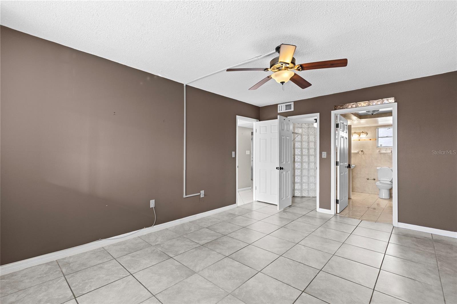 THE ISLANDS-MARTINIQUE CONDO - Residential Lease