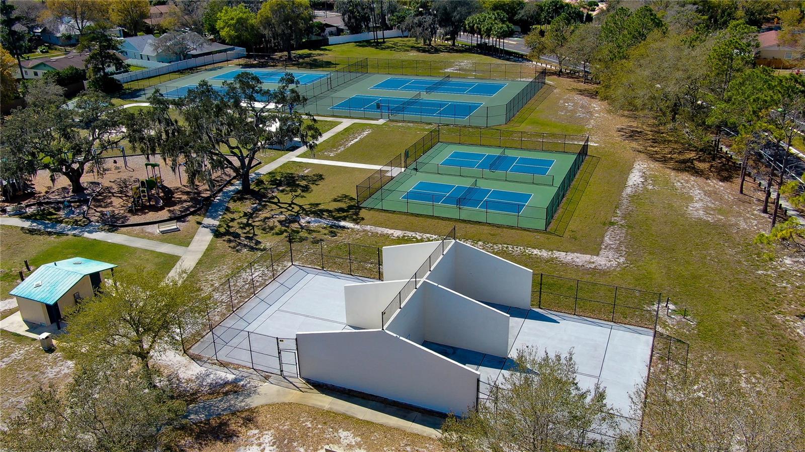 BLOOMINGDALE - Residential