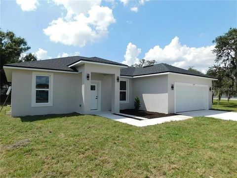 Photo of 111 Friendly Circle, Sebring, FL 33876 (MLS # O6387872)