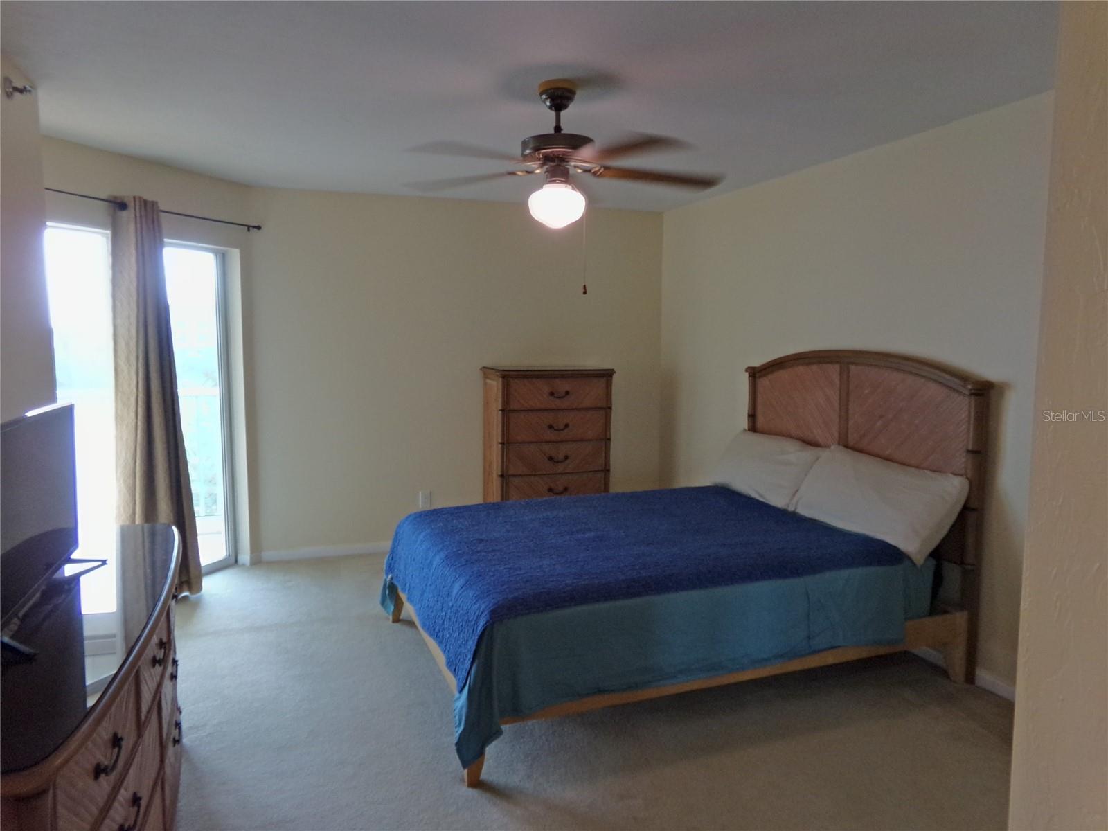 LEMON BAY BREEZES PH 01 - Residential