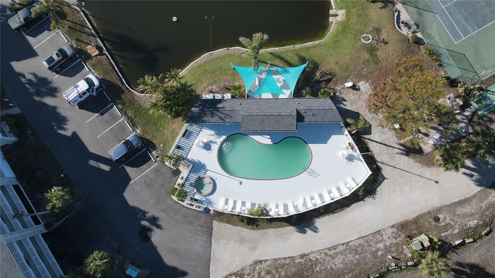 LEMON BAY BREEZES PH 01 - Residential