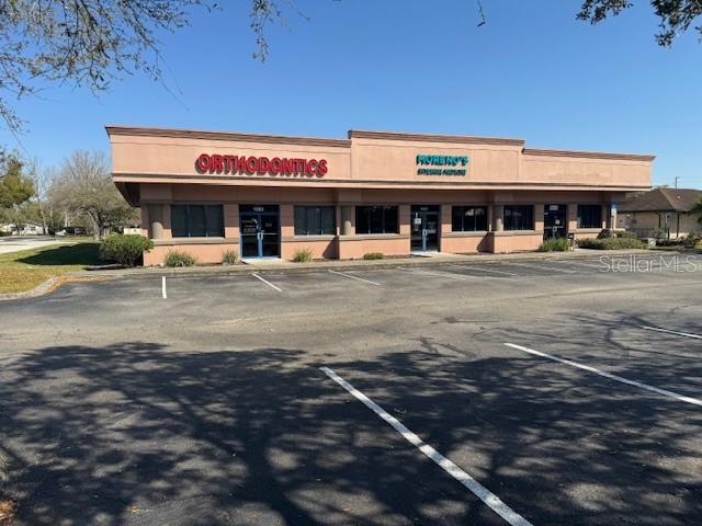 Excellent professional plaza located on one of the main roads, with access to the Medical area of Kissimmee, you can choose to use this office for medical, administrative, professional use, etc.
Consisting of three spaces of 2400SF each (Total 7200 SF), currently two spaces rented, for medical use.
With 40 parking spaces
Access from the front and back of the Building, each of the offices is suitable to work independently with Electricity, Water and AC.
Ideal for Investor or Own Medical Use, let's schedule an appointment.