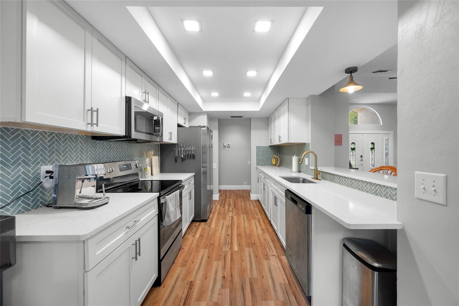 BERKLEY VILLAGE - Residential