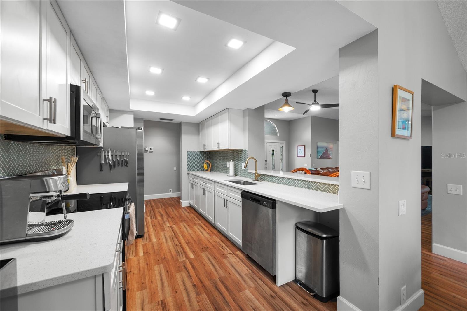 BERKLEY VILLAGE - Residential