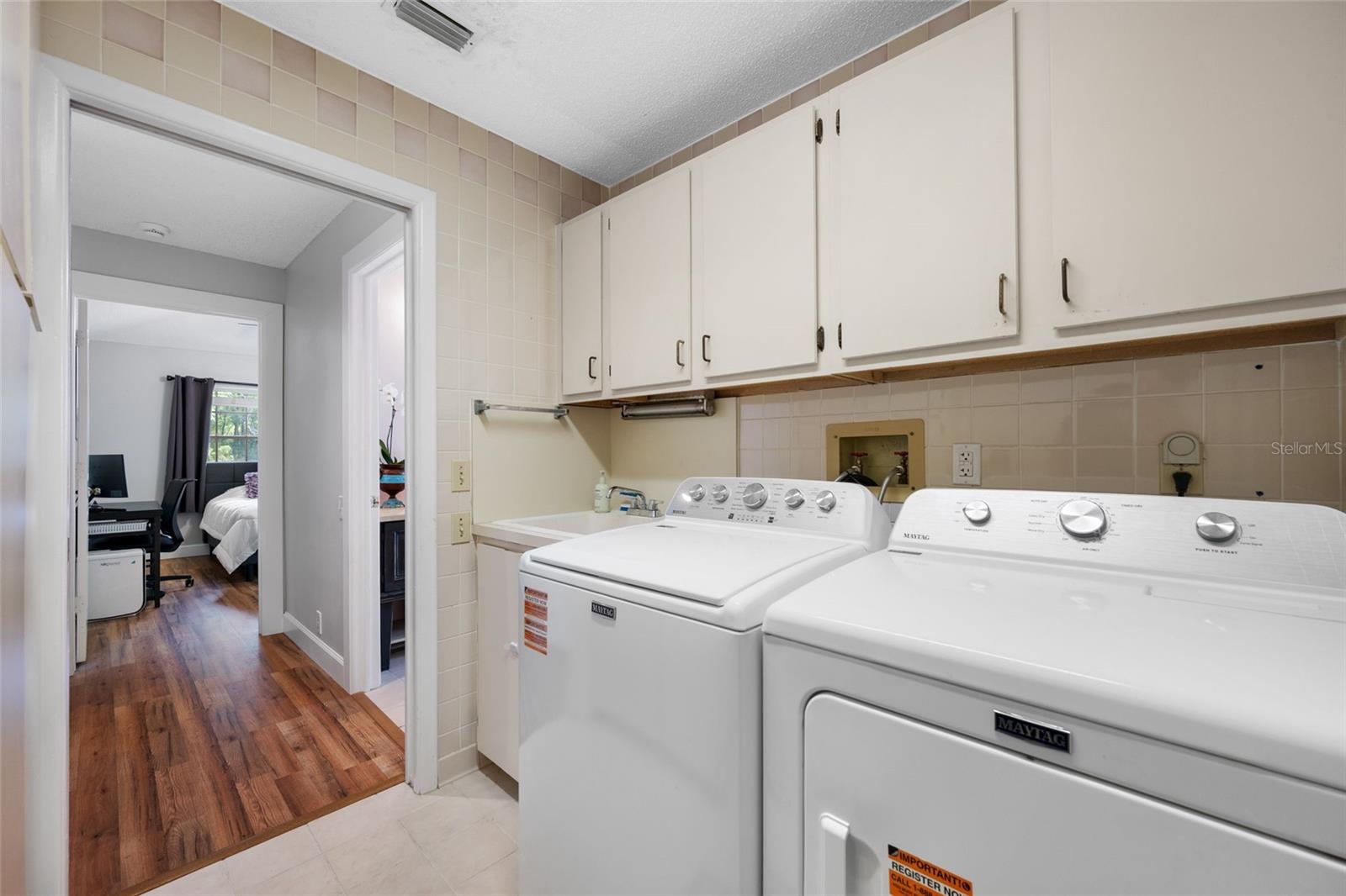 BERKLEY VILLAGE - Residential
