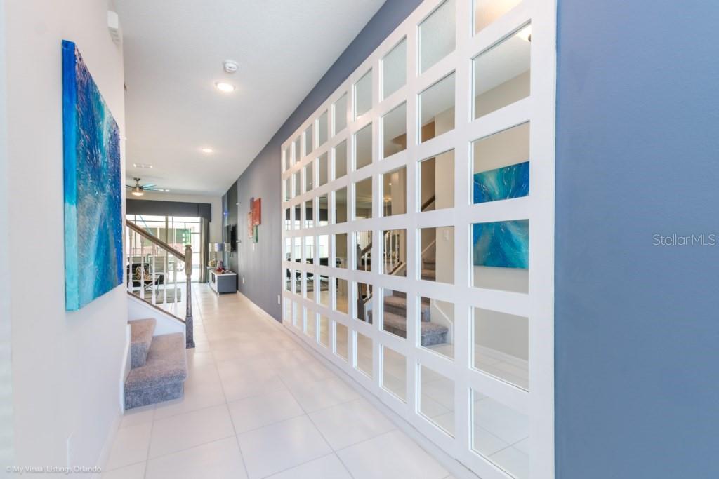 1542 CAREY PALM CIRCLE