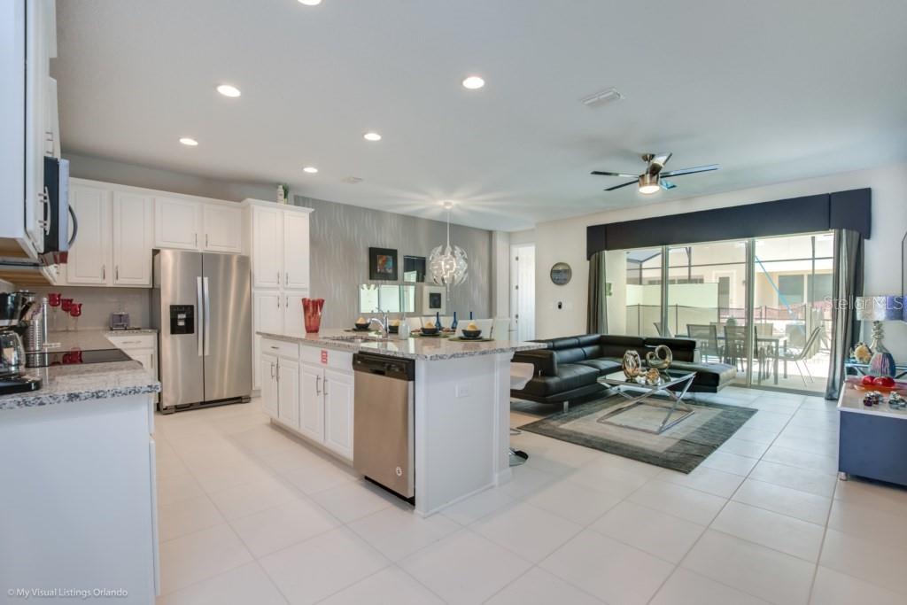 1542 CAREY PALM CIRCLE