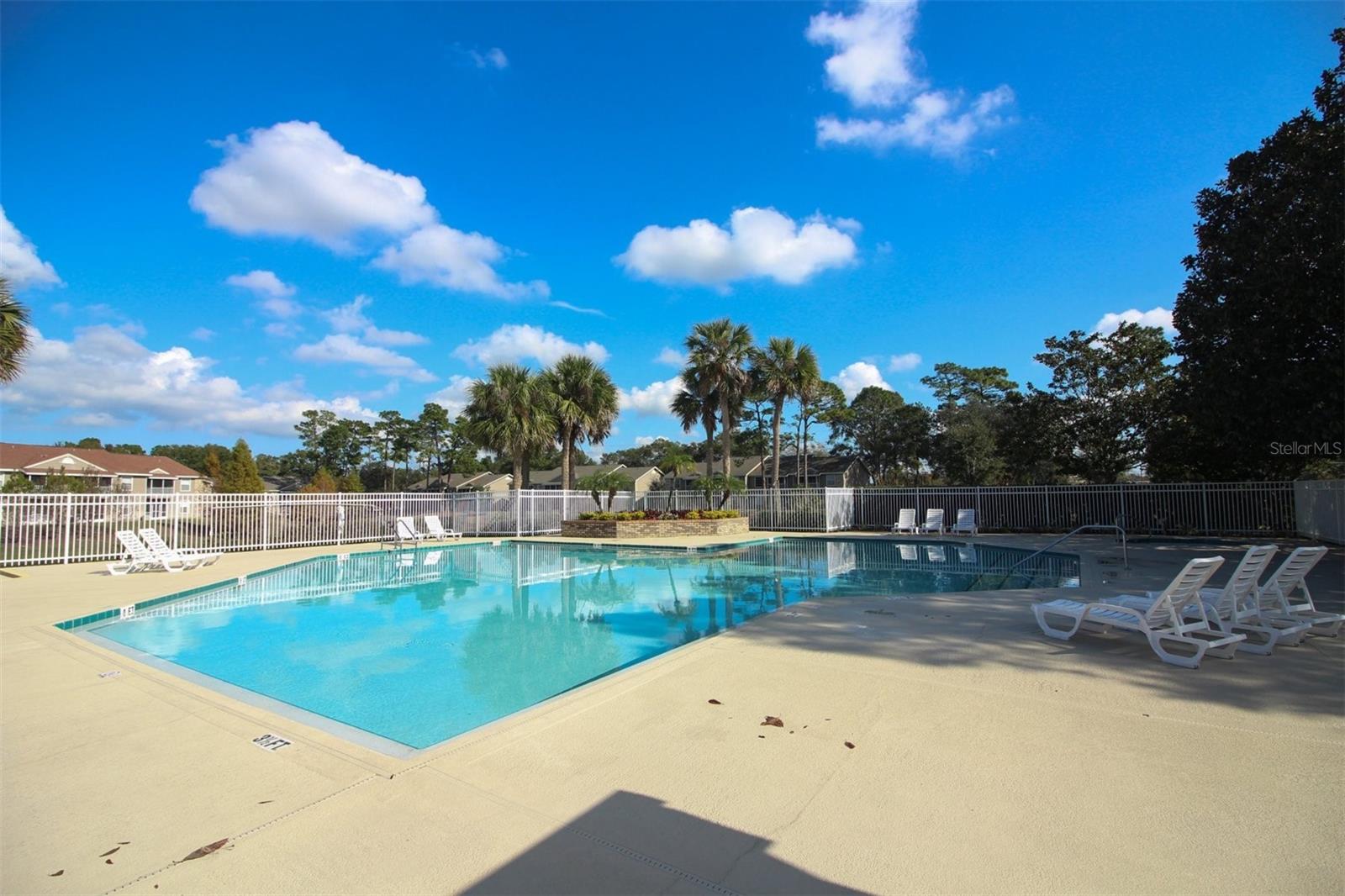 HUNTERS RESERVE A CONDO - Residential