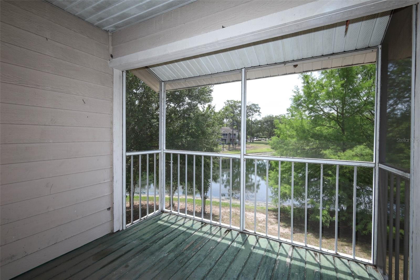 HUNTERS RESERVE A CONDO - Residential