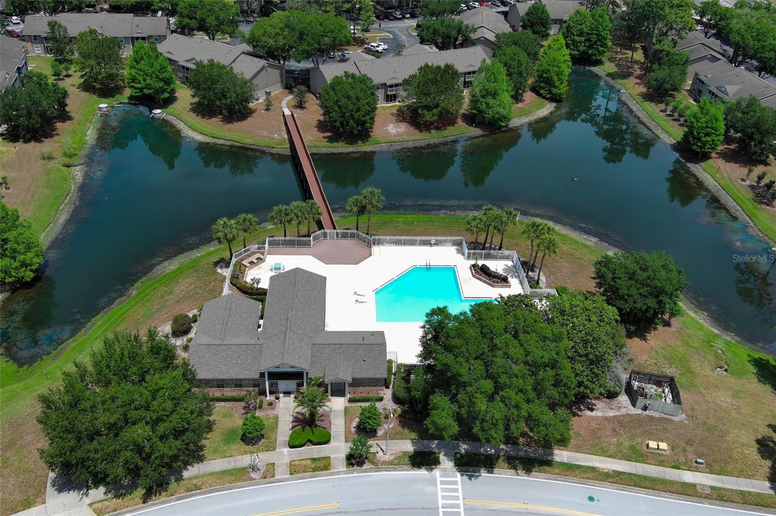 HUNTERS RESERVE A CONDO - Residential