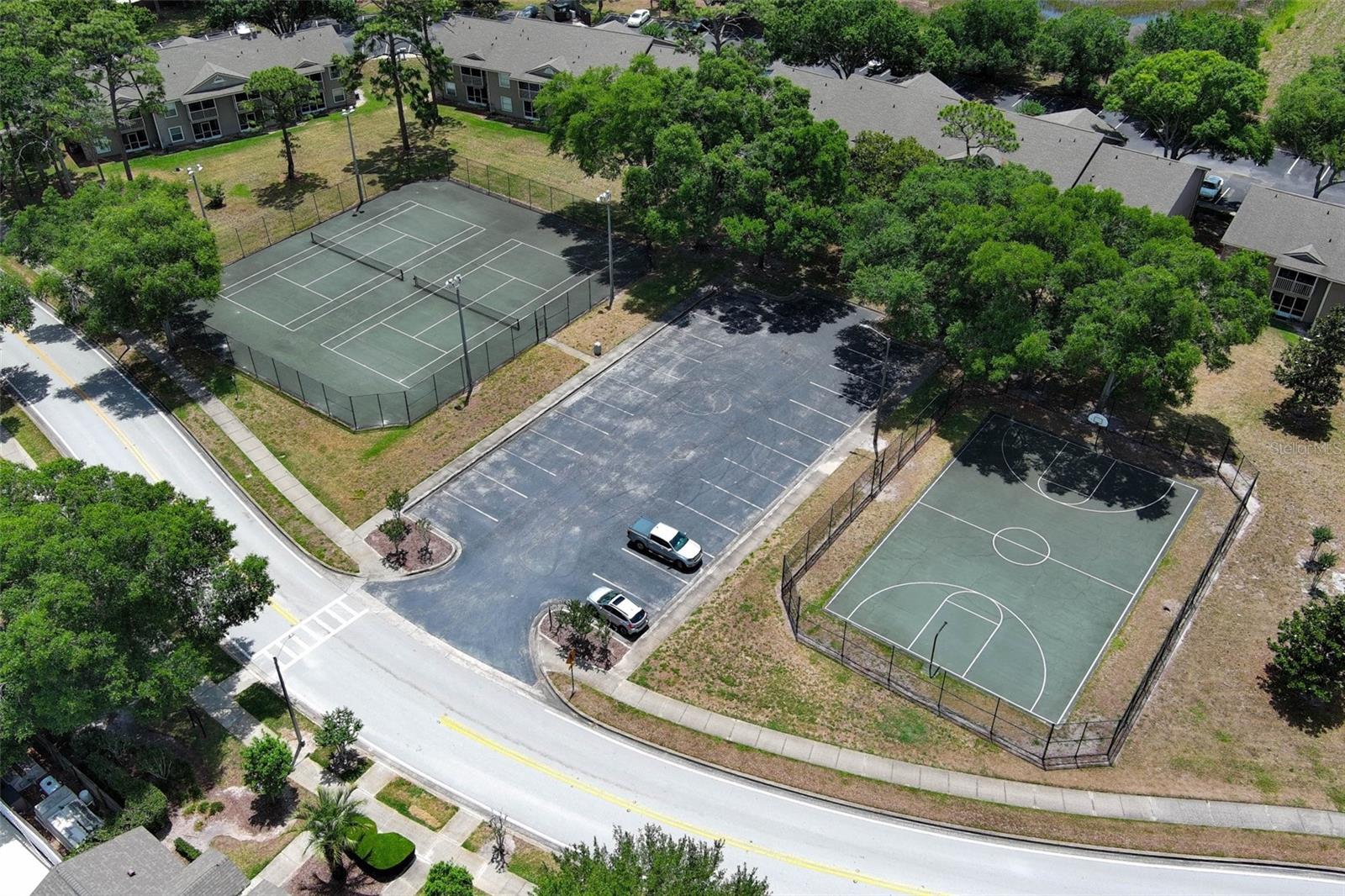 HUNTERS RESERVE A CONDO - Residential
