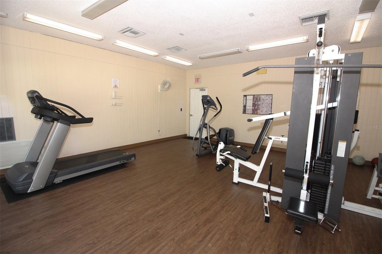 HUNTERS RESERVE A CONDO - Residential