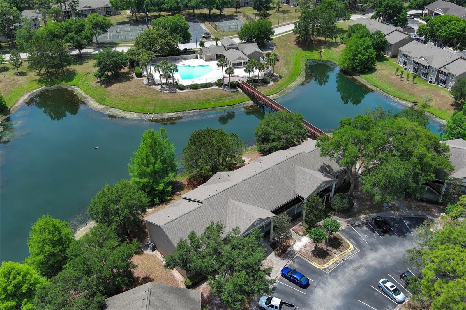 HUNTERS RESERVE A CONDO - Residential