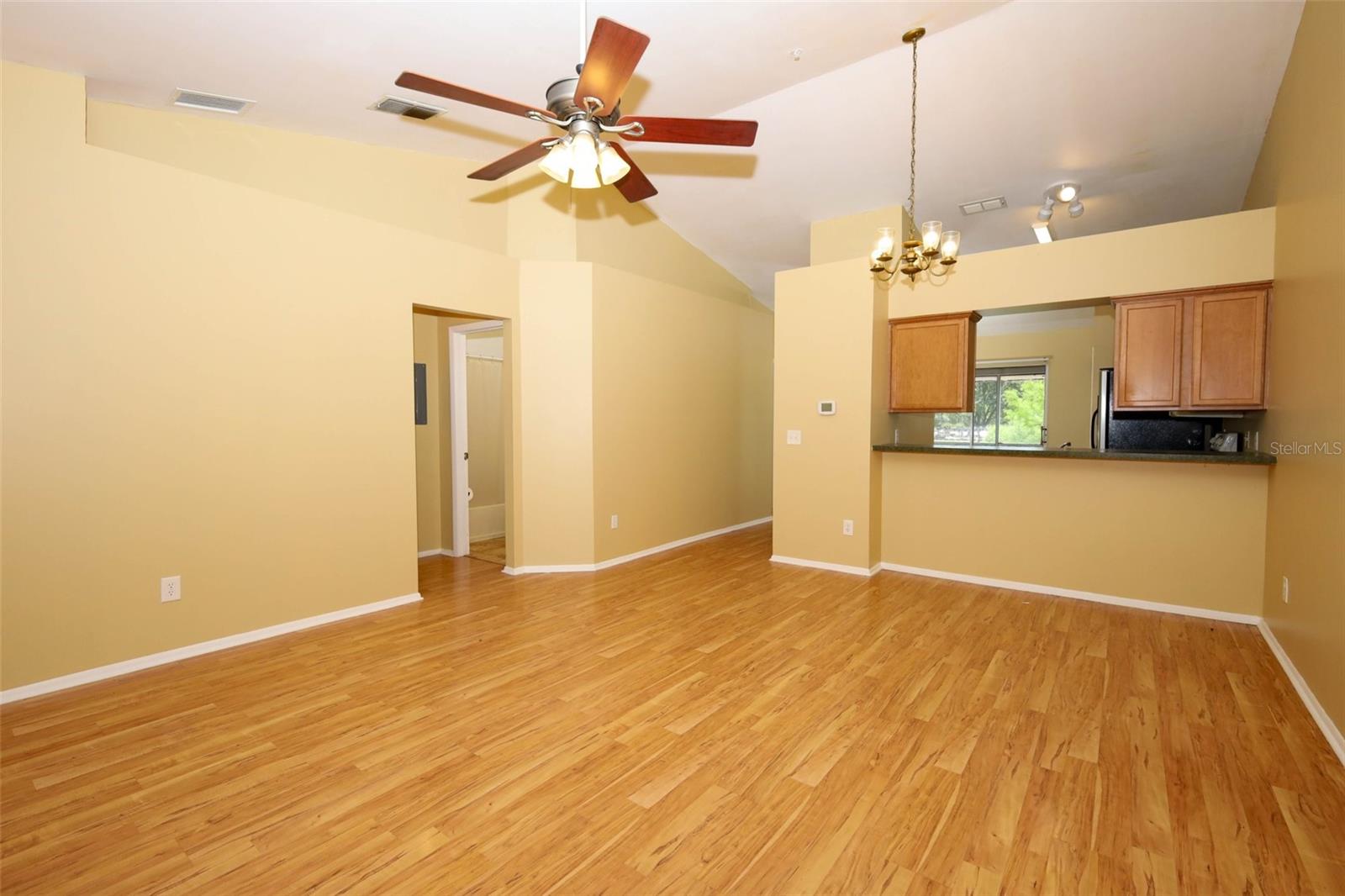 HUNTERS RESERVE A CONDO - Residential
