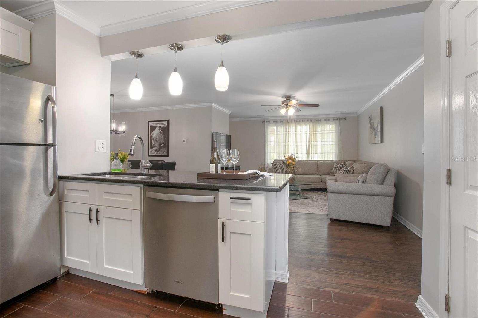 BALLARDS IN BLK 08 HOWRYS ADD DELAND - Residential