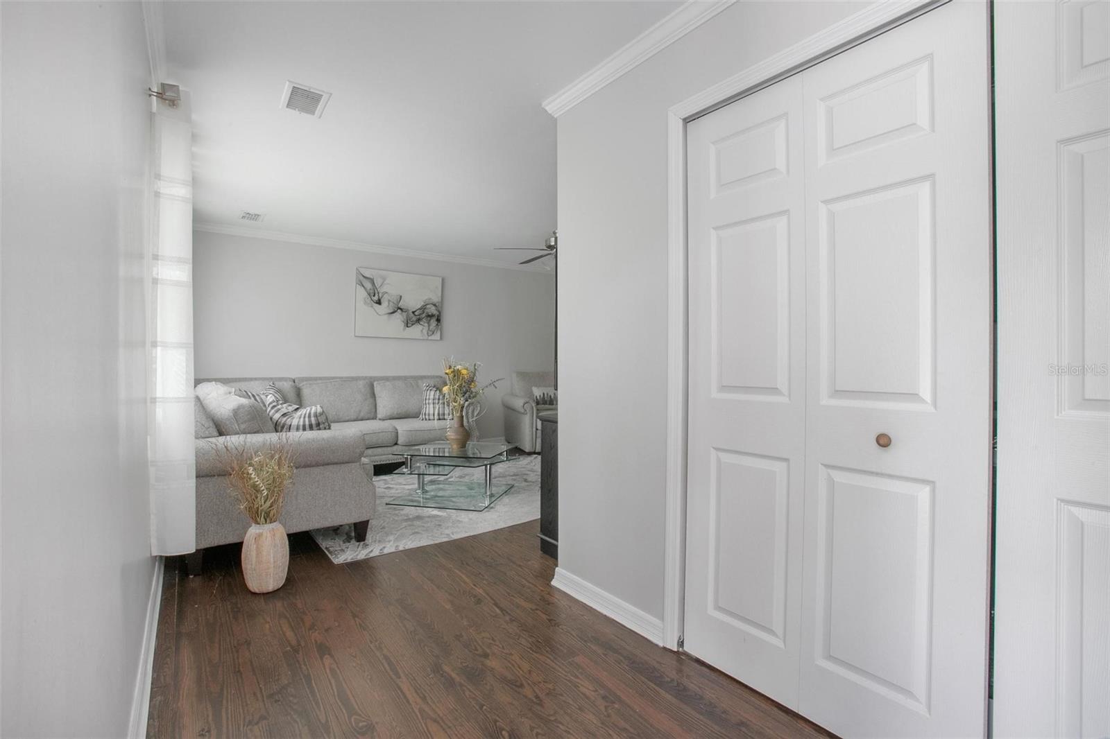 BALLARDS IN BLK 08 HOWRYS ADD DELAND - Residential