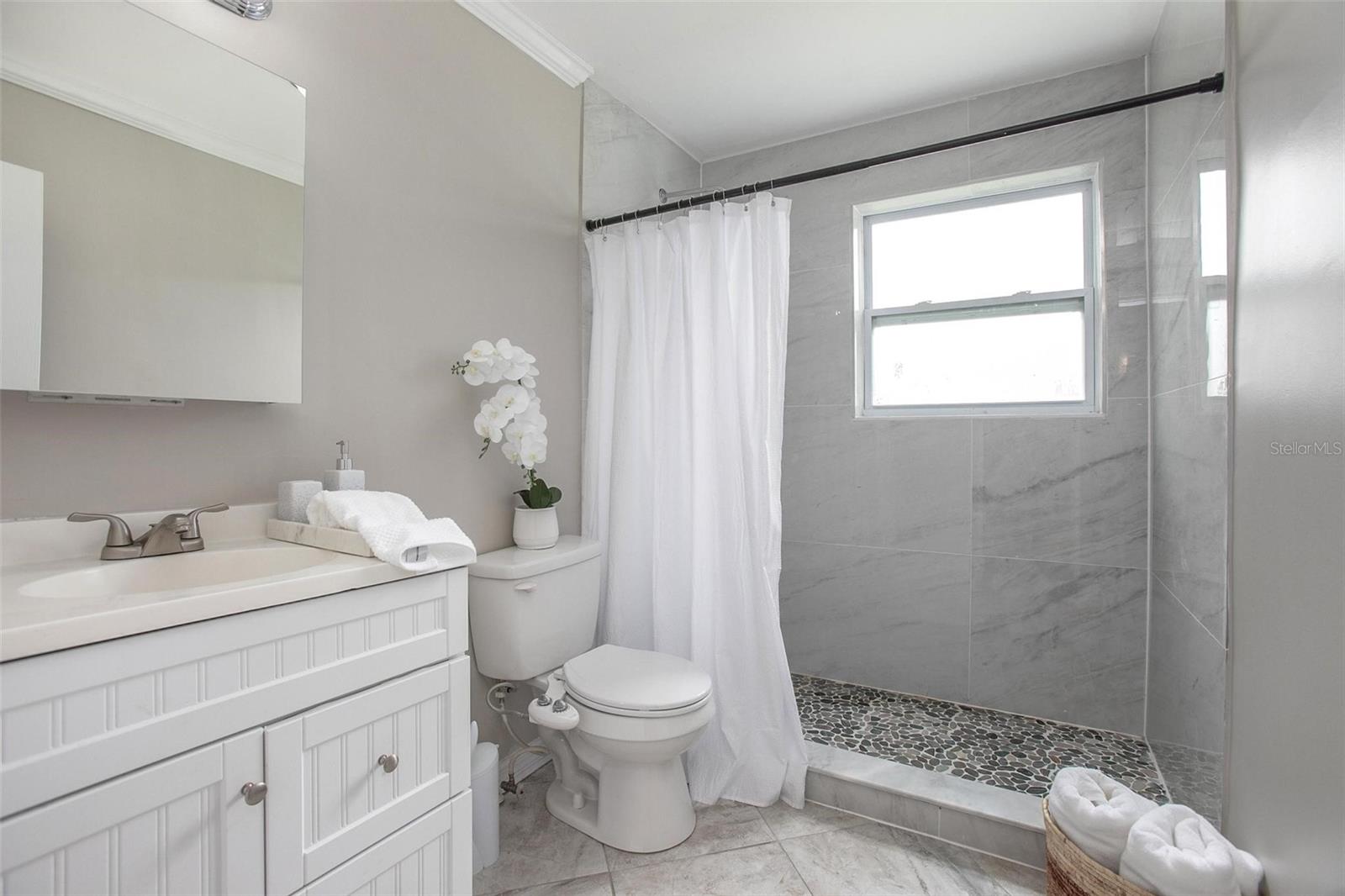 BALLARDS IN BLK 08 HOWRYS ADD DELAND - Residential