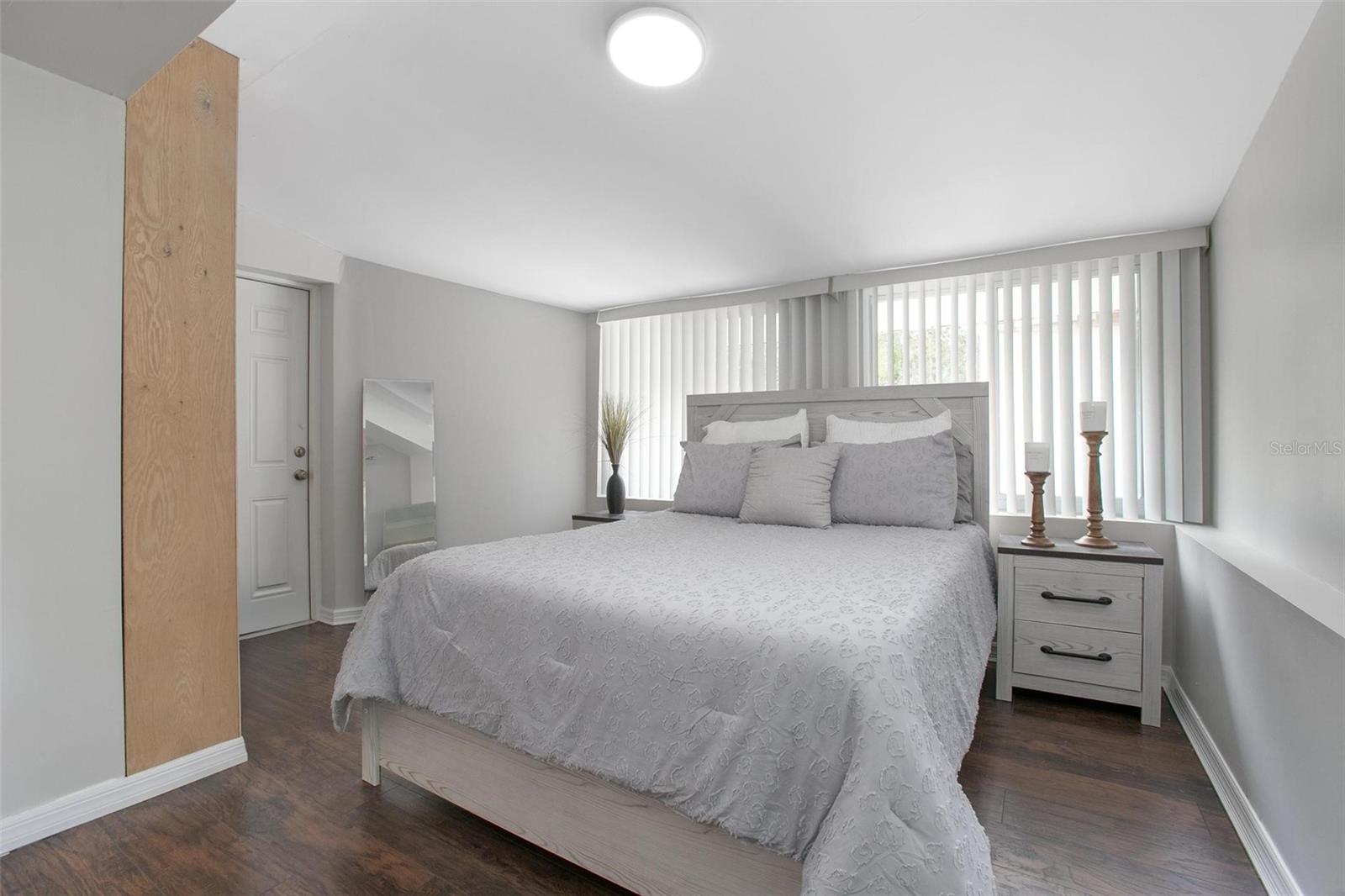 BALLARDS IN BLK 08 HOWRYS ADD DELAND - Residential