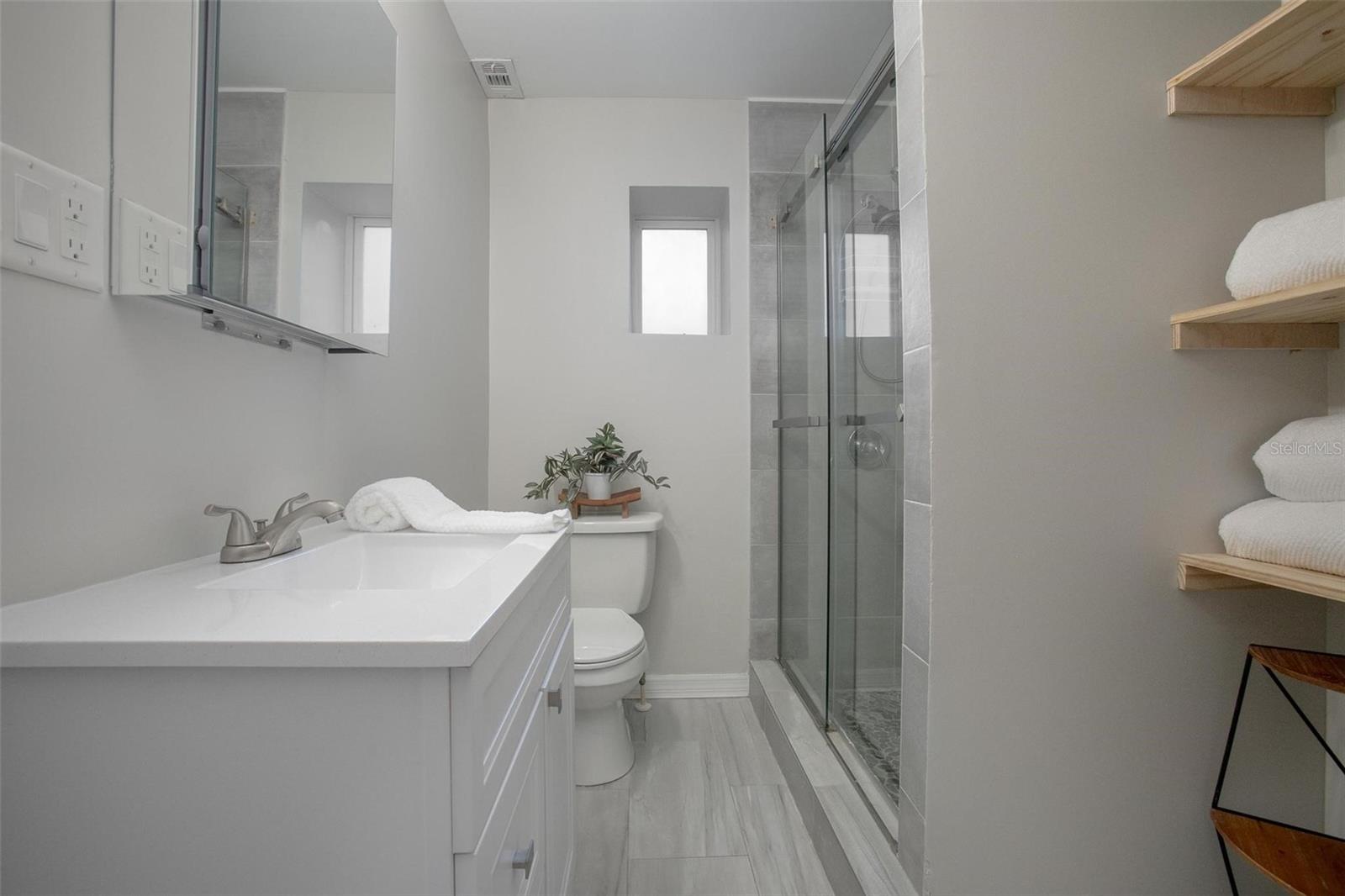 BALLARDS IN BLK 08 HOWRYS ADD DELAND - Residential