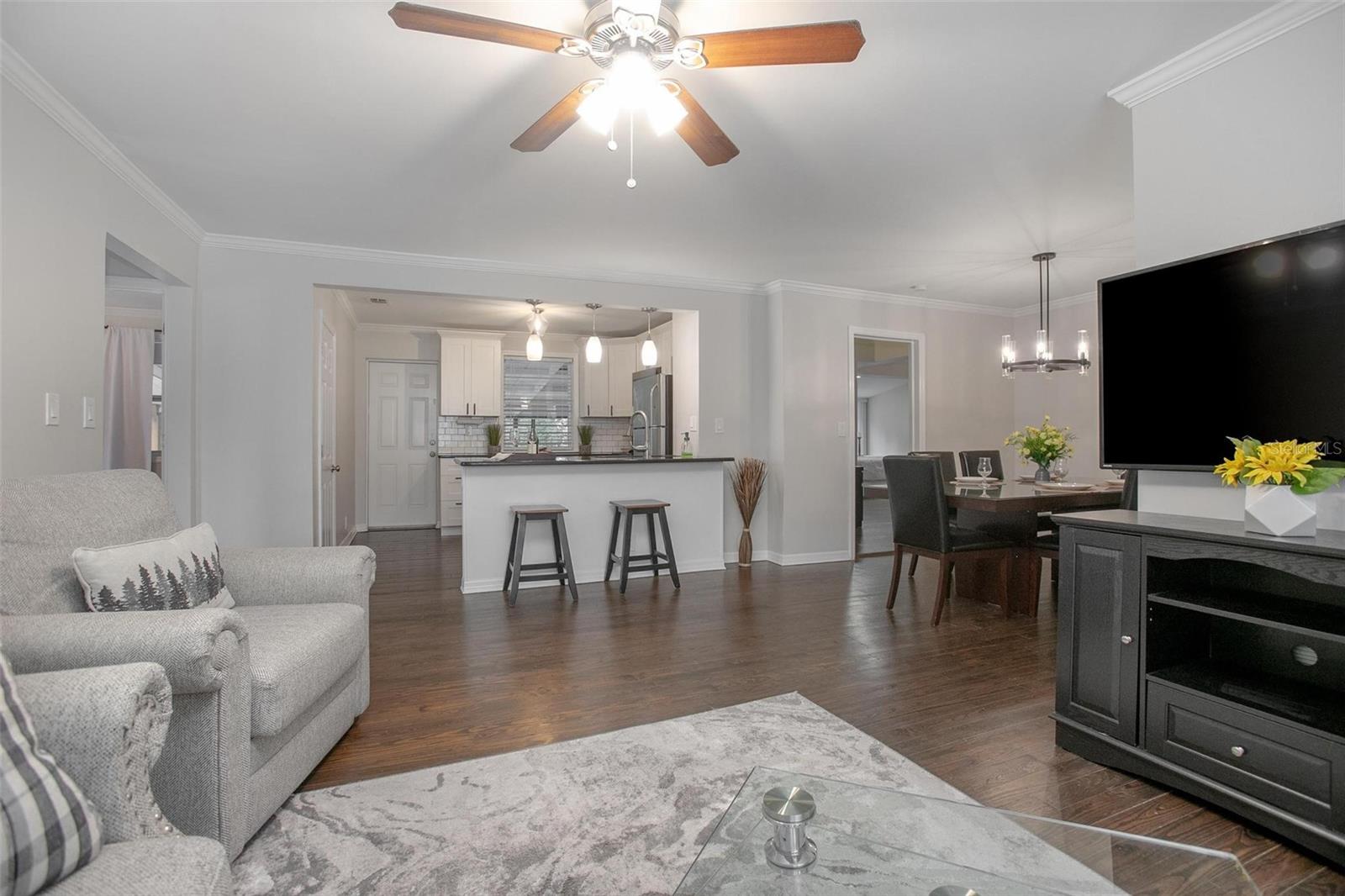 BALLARDS IN BLK 08 HOWRYS ADD DELAND - Residential