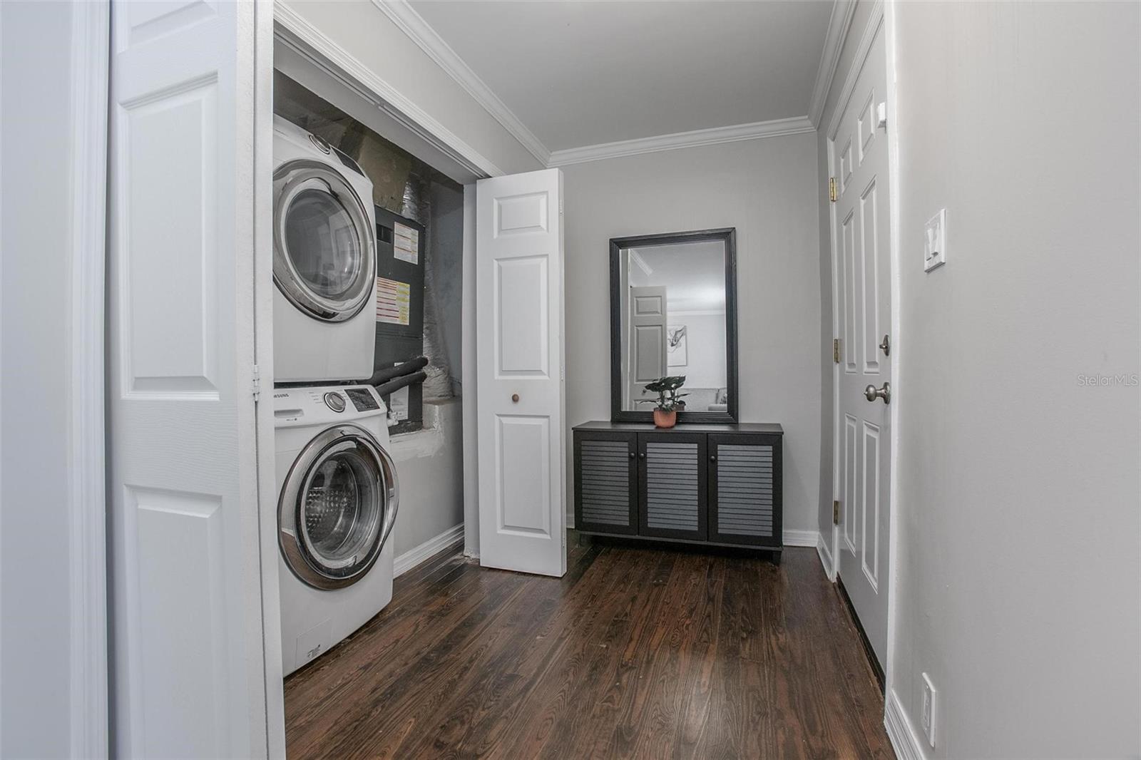 BALLARDS IN BLK 08 HOWRYS ADD DELAND - Residential