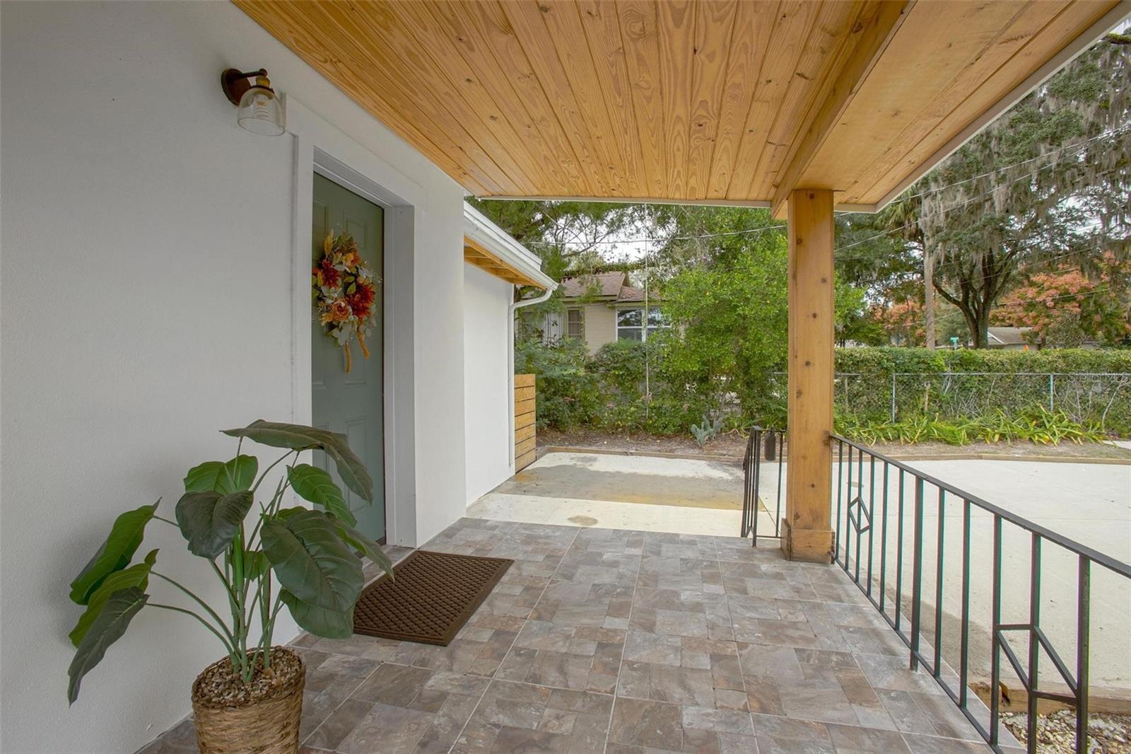 BALLARDS IN BLK 08 HOWRYS ADD DELAND - Residential