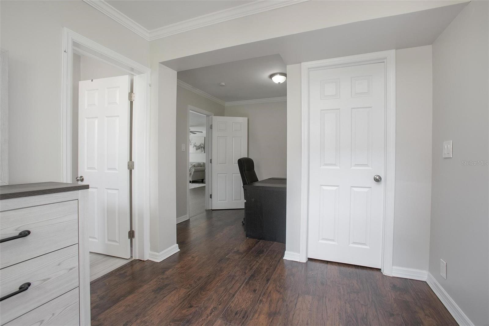 BALLARDS IN BLK 08 HOWRYS ADD DELAND - Residential