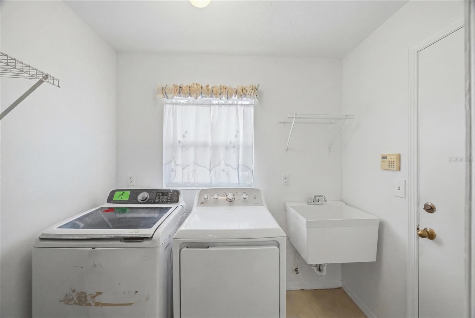 WALDEN LAKE UNIT 33 4 - Residential