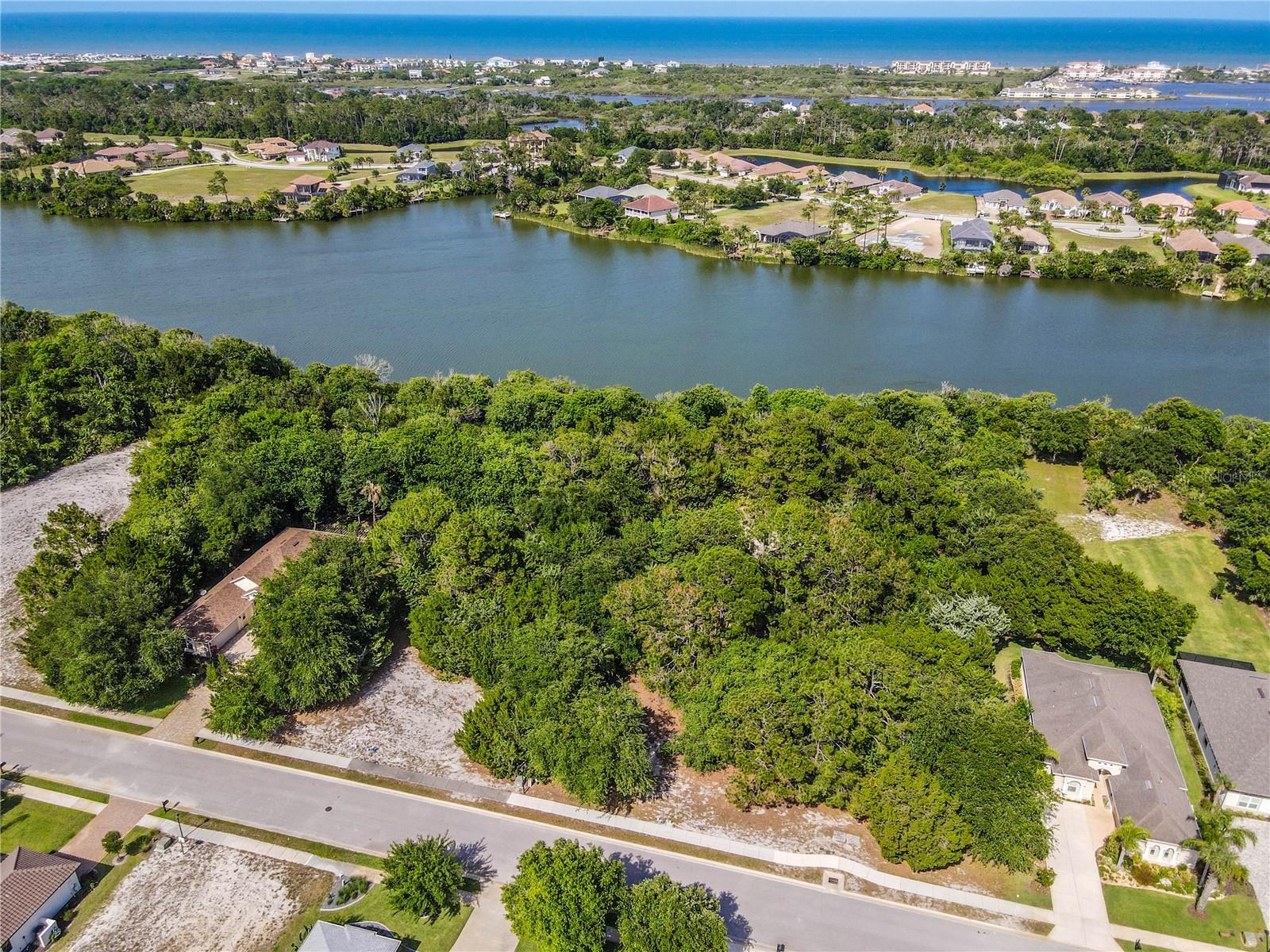 22 N LAKEWALK DRIVE