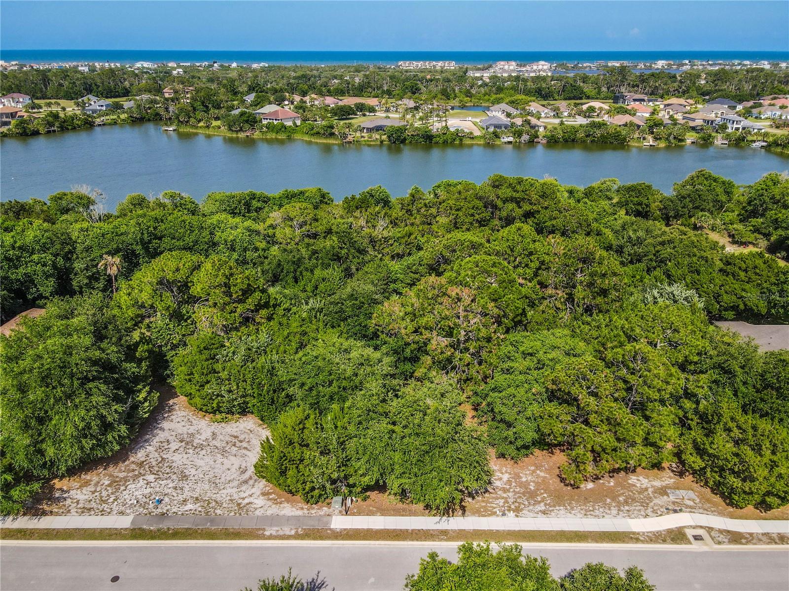 22 N LAKEWALK DRIVE