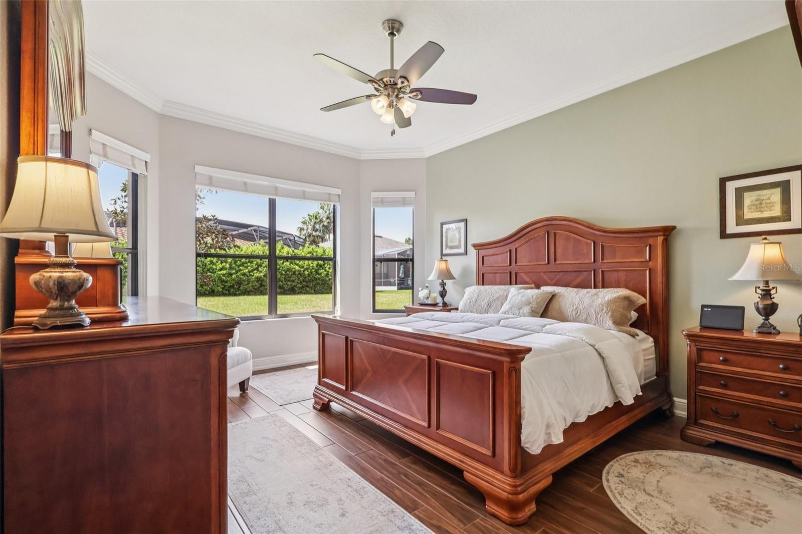 235 INDIAN WELLS AVENUE