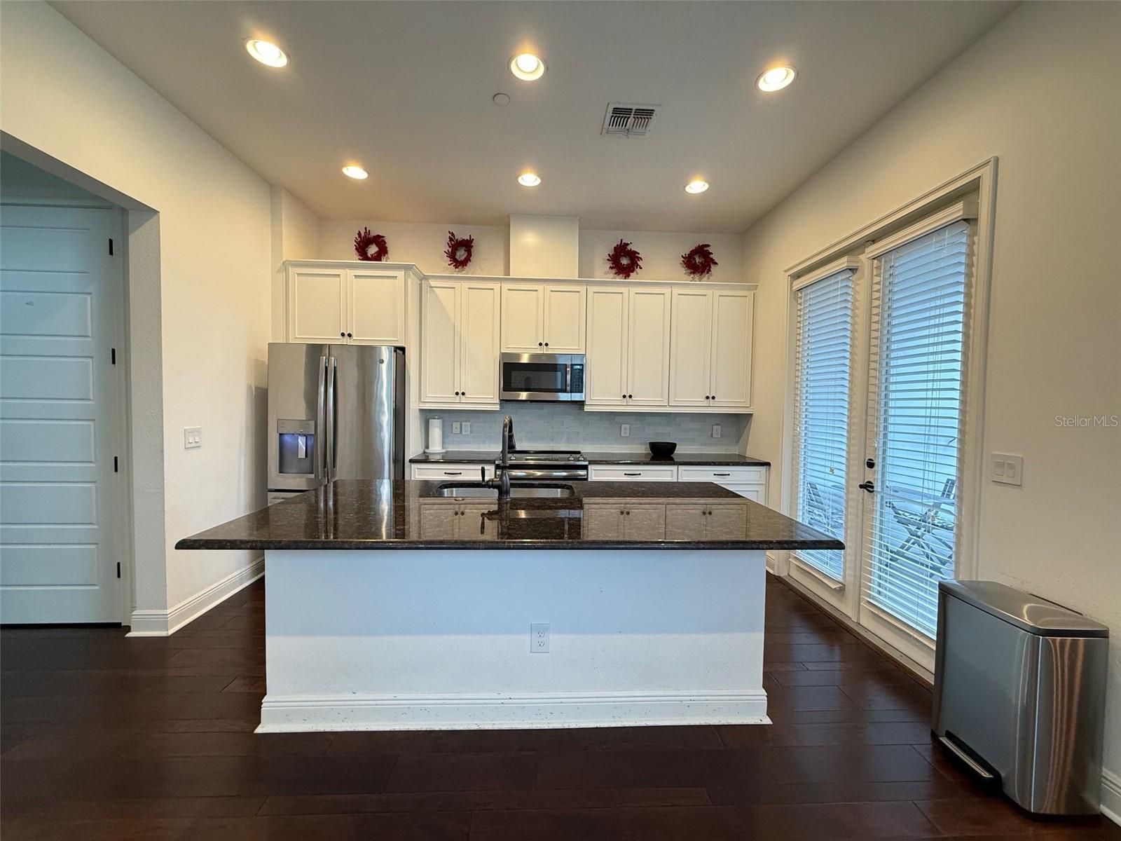 LAUREATE PARK NBRHD CENTER PH 1 - Residential