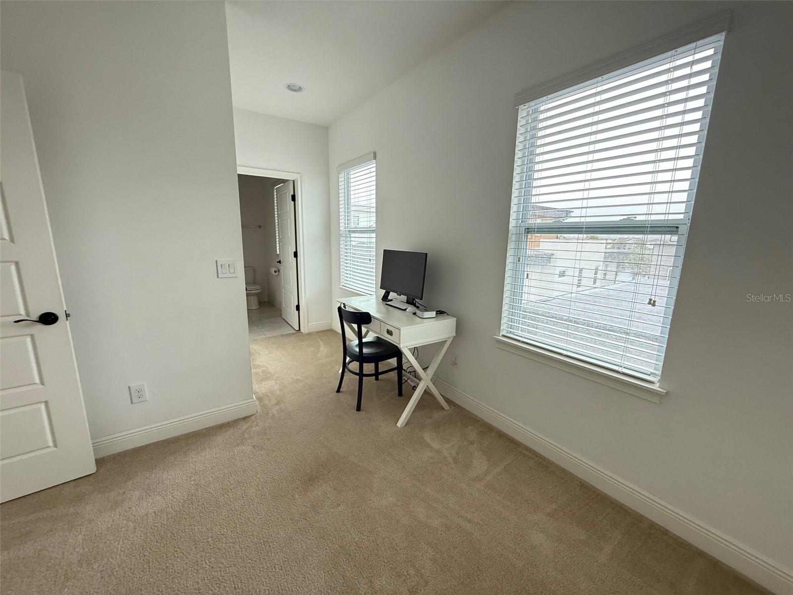 LAUREATE PARK NBRHD CENTER PH 1 - Residential