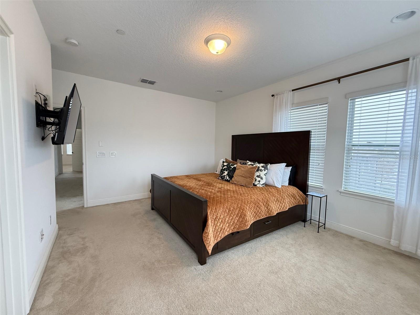 LAUREATE PARK NBRHD CENTER PH 1 - Residential