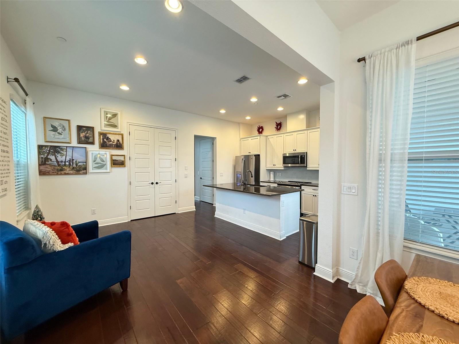 LAUREATE PARK NBRHD CENTER PH 1 - Residential