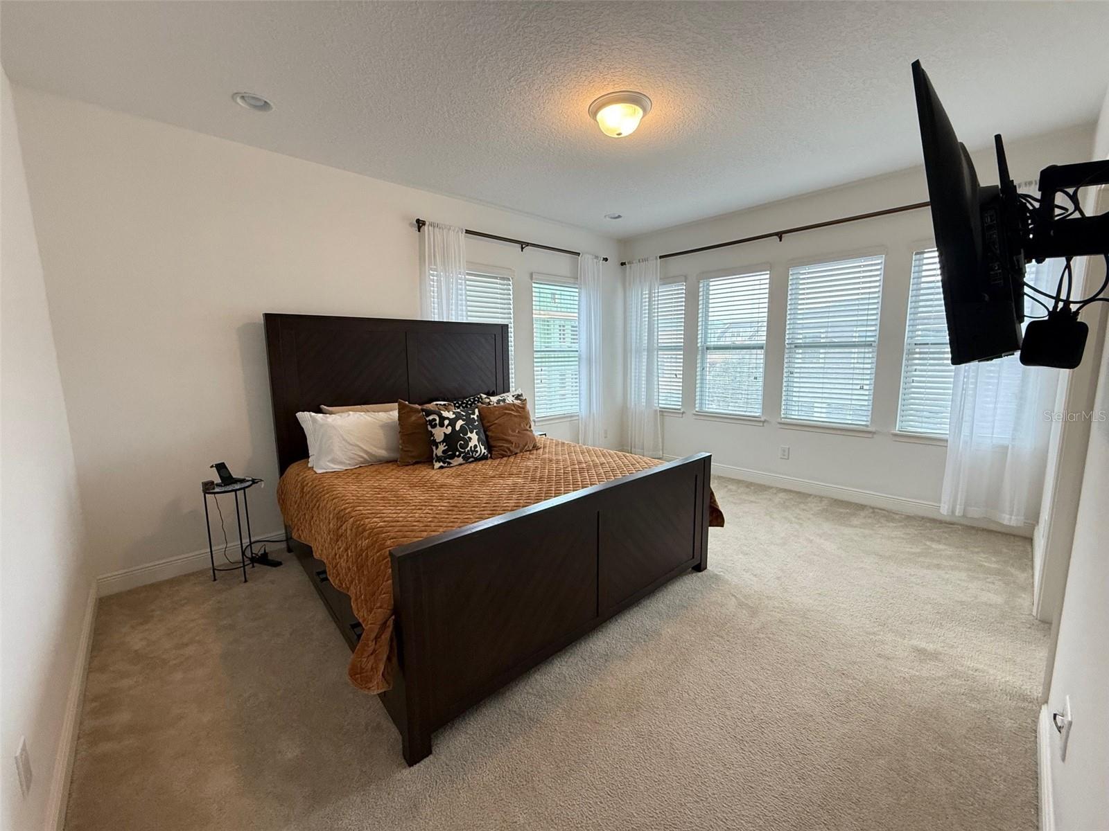 LAUREATE PARK NBRHD CENTER PH 1 - Residential