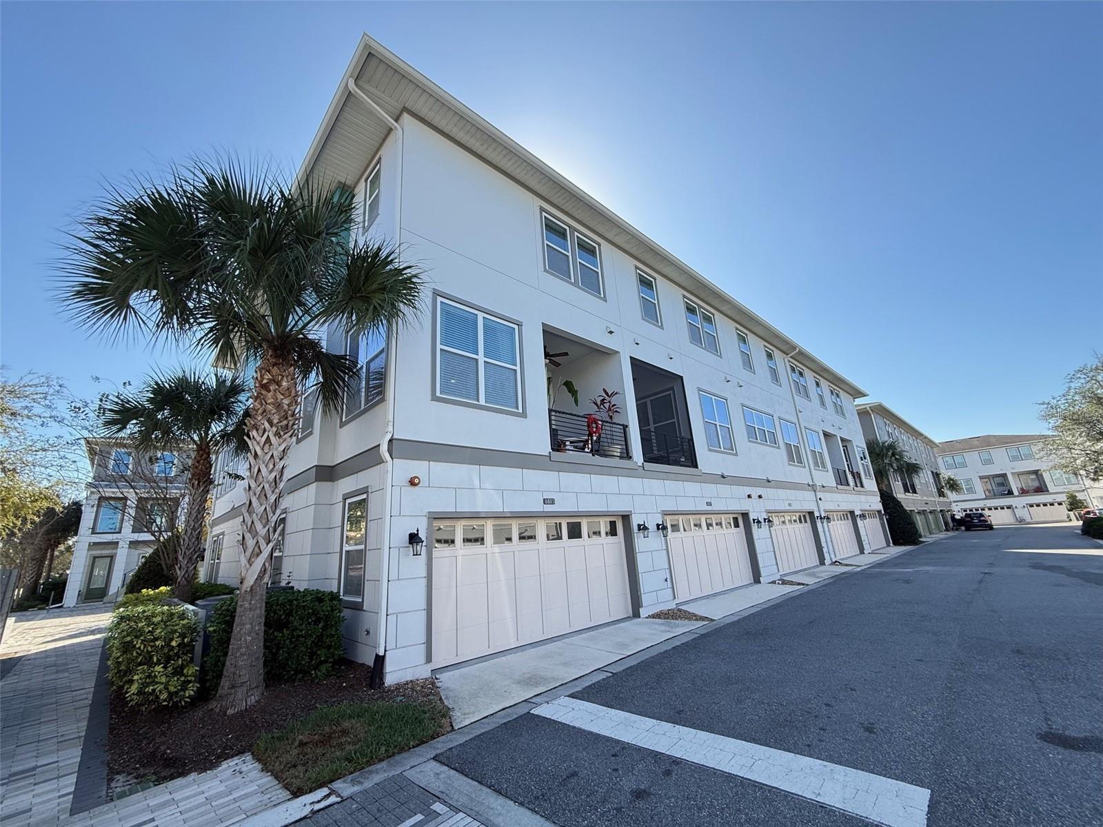 LAUREATE PARK NBRHD CENTER PH 1 - Residential