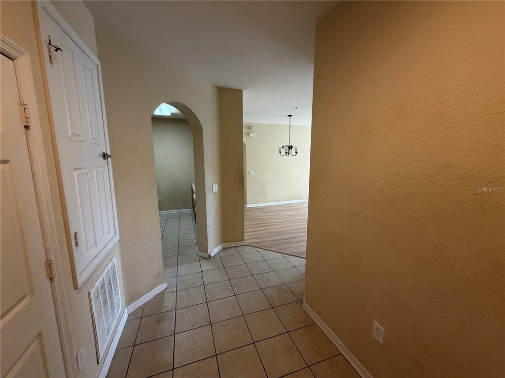 Photo of 6335 Contessa Drive #204, Orlando, FL 32829 (MLS # O6423811)