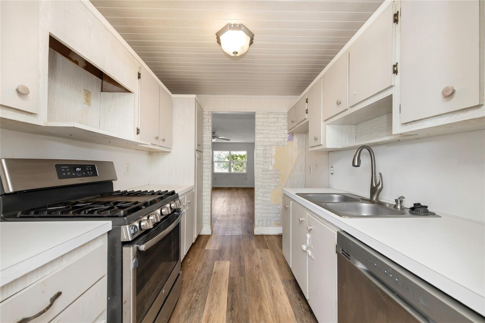 LONG BAYOU - Residential