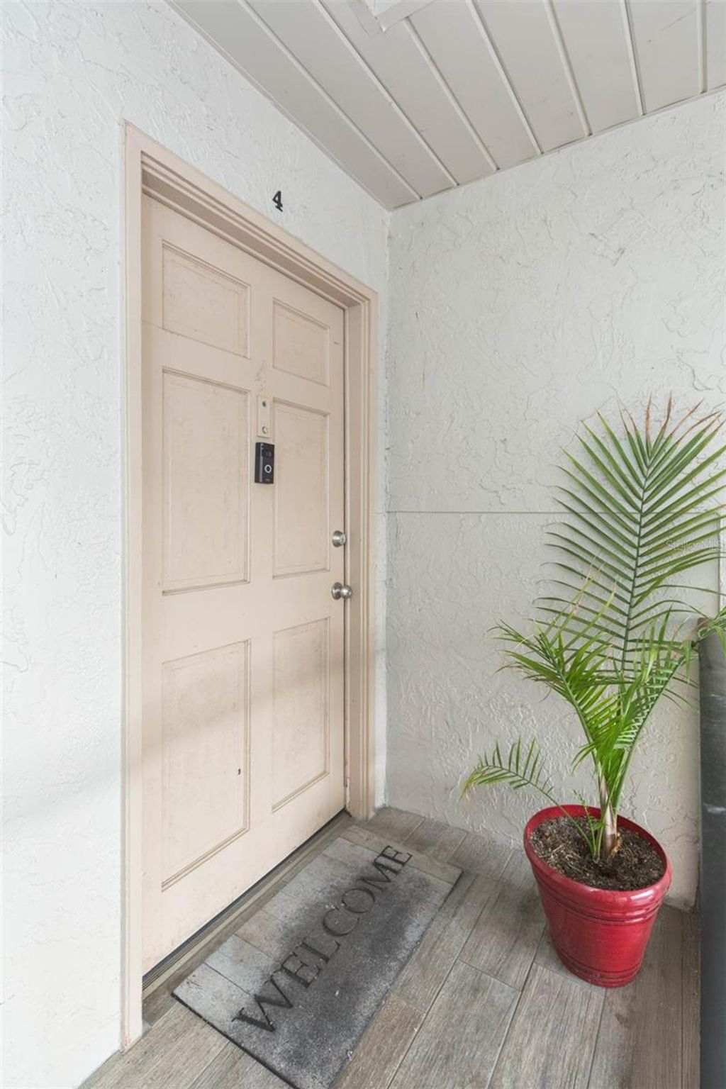 Photo of 14472 Reuter Strasse Cir #408, Tampa, FL 33613 (MLS # TB8479421)