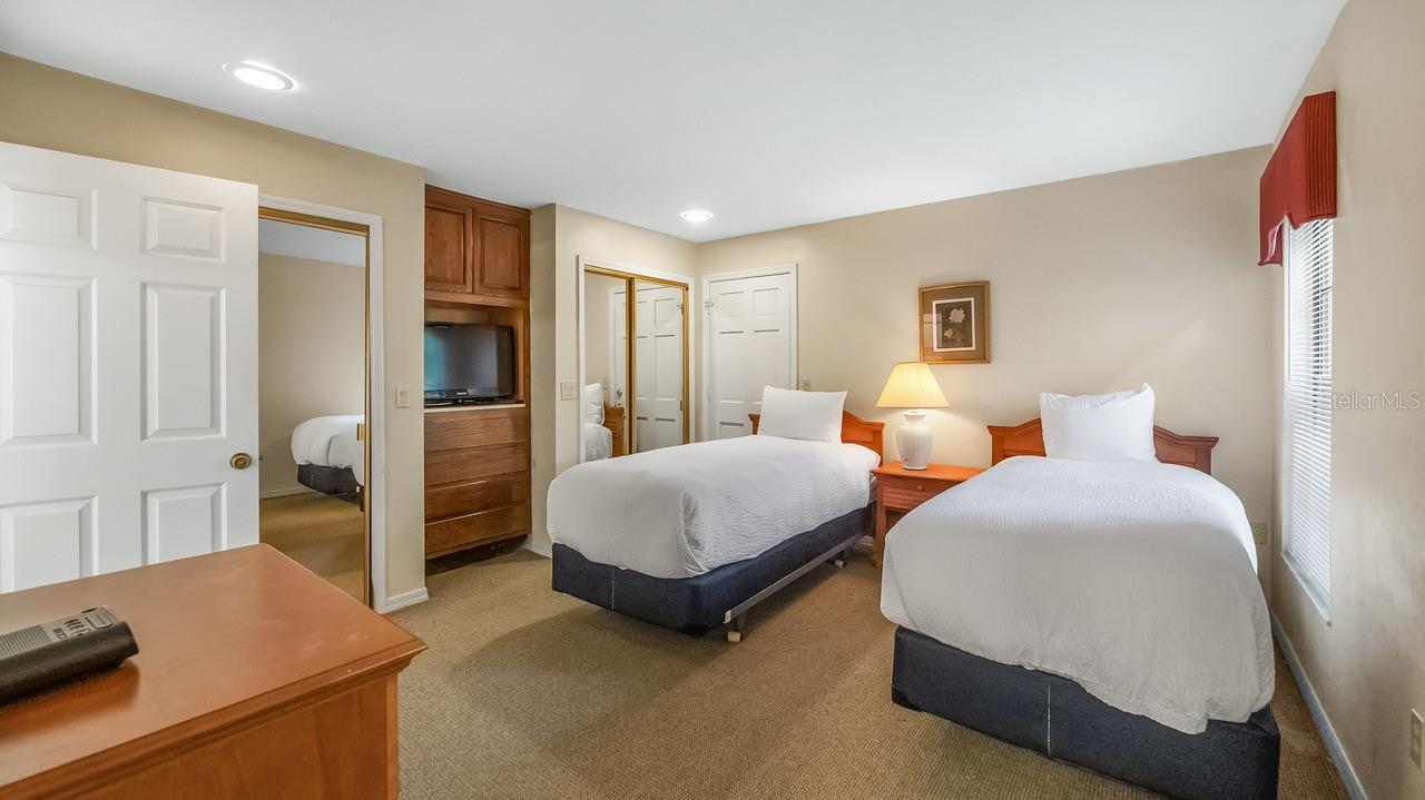 HOWEY MISSION SANTA CRUZ CONDO - Residential