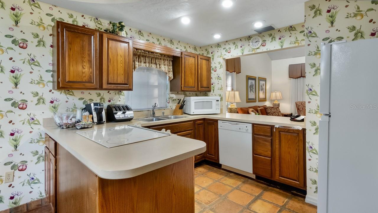 HOWEY MISSION SANTA CRUZ CONDO - Residential