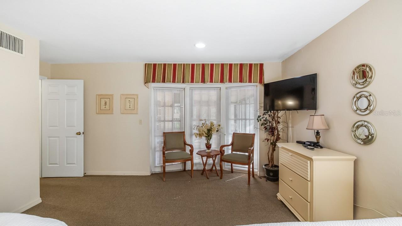 HOWEY MISSION SANTA CRUZ CONDO - Residential