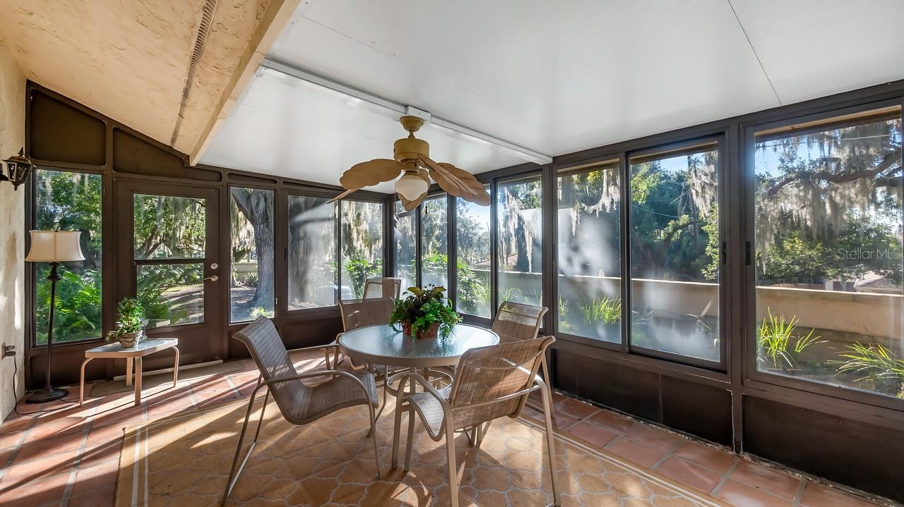 HOWEY MISSION SANTA CRUZ CONDO - Residential