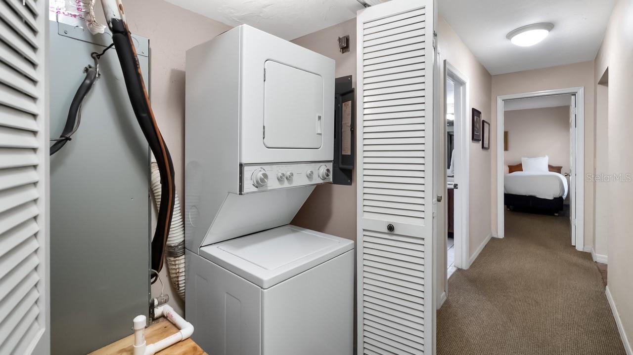 HOWEY MISSION SANTA CRUZ CONDO - Residential