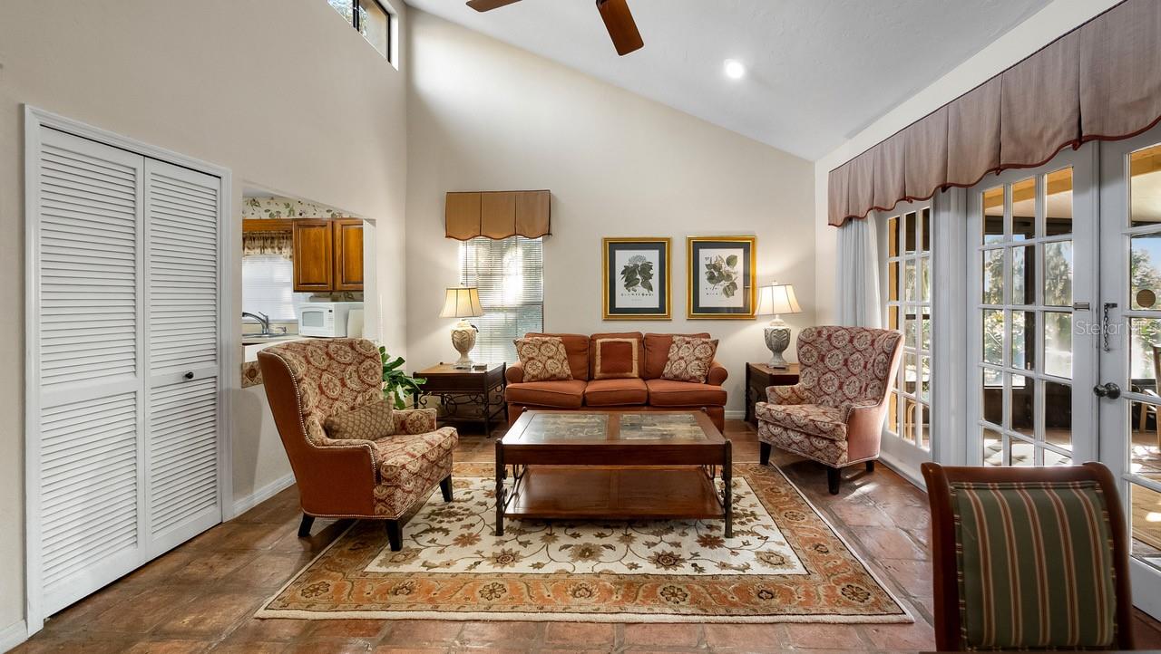 HOWEY MISSION SANTA CRUZ CONDO - Residential