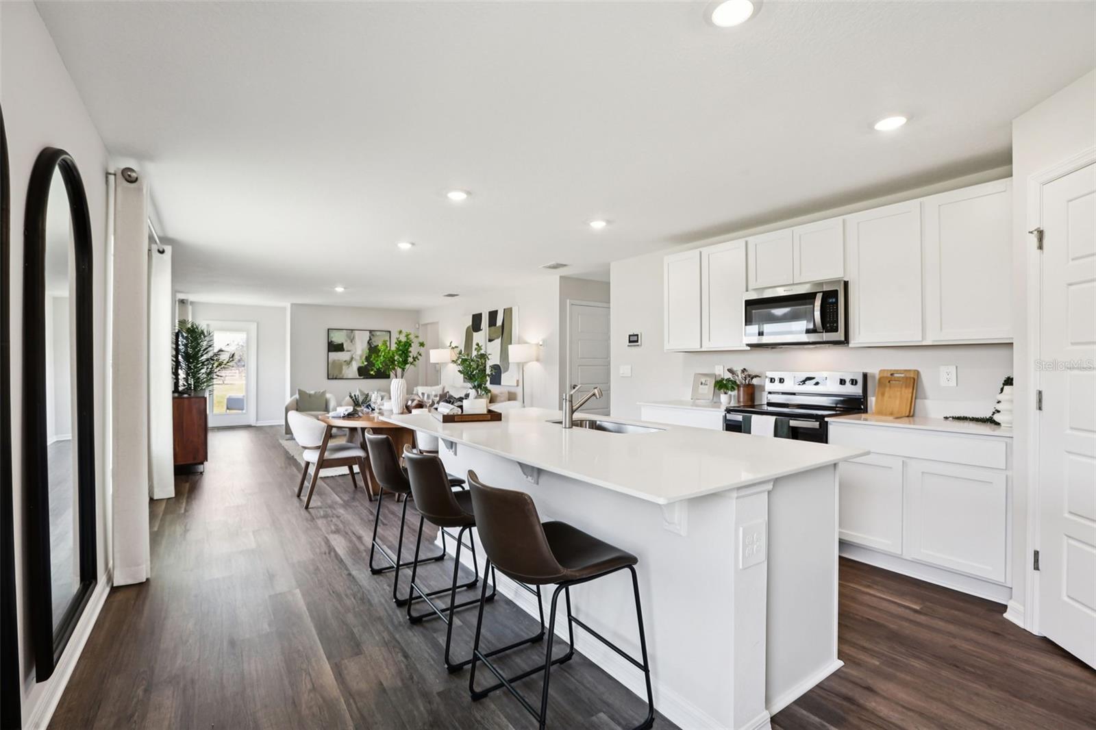 MAGNOLIA POINTE - Residential